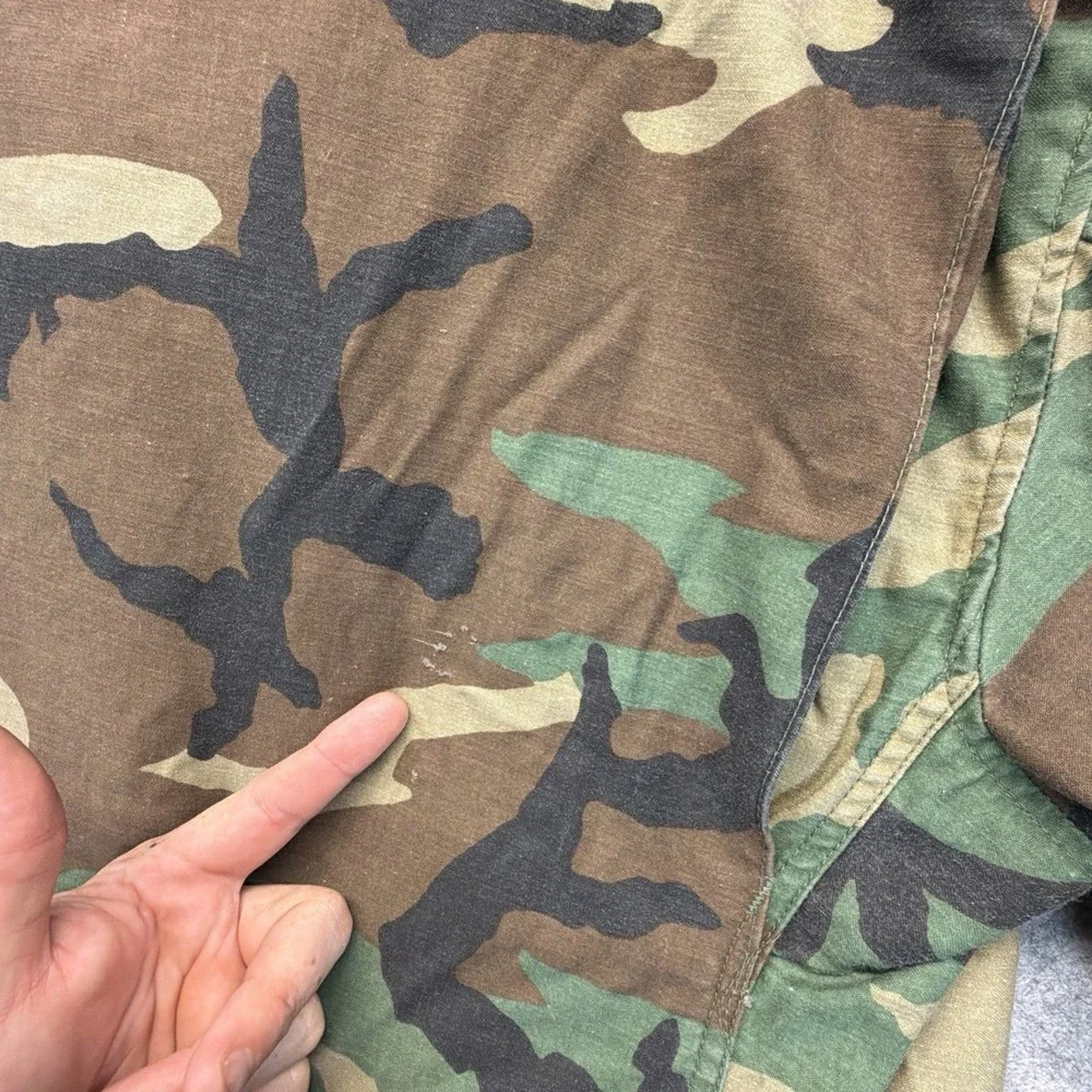 Vintage 80s US Army M-65 Field Jacket Mens Medium Short Woodland Camo Coat M65